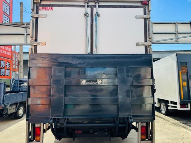 Hino 300  第7張相片