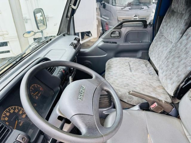 Isuzu Elf(一路發)  第9張相片