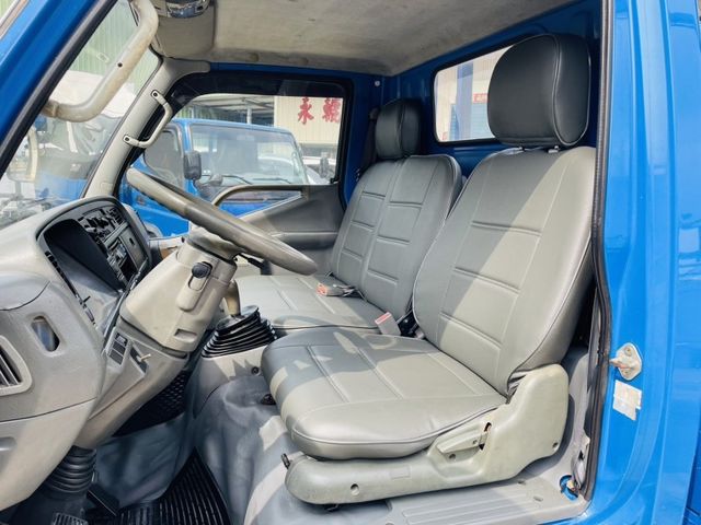 Mitsubishi Canter  第15張相片