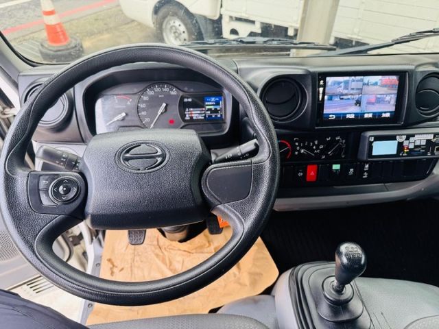 Hino 300  第2張相片