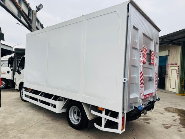 Hino 300  第8張相片