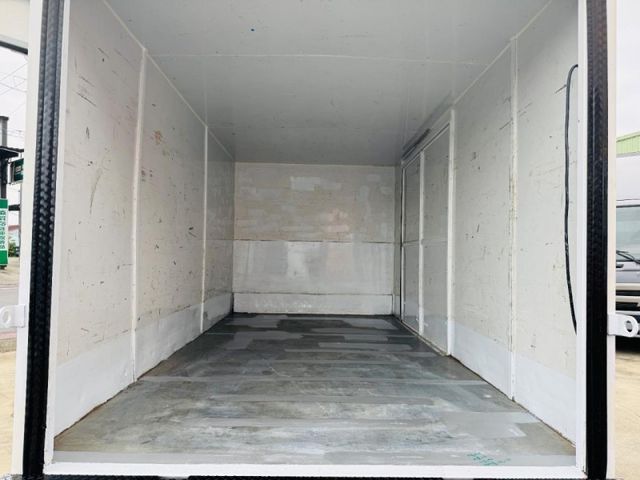 Hino 300  第10張相片