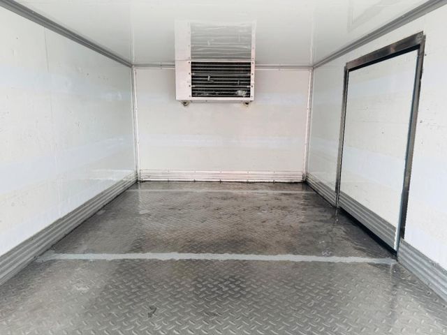 Mitsubishi Delica  第10張相片