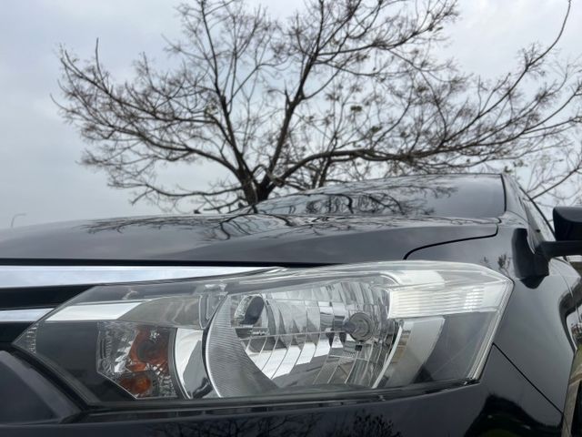 #實車實價#原鈑件#胎壓#15吋鋁圈#7速手自排  第12張相片