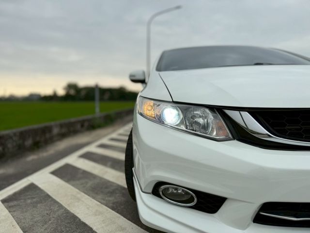 #實車實價#定速#倒車顯影#HID頭燈#天窗#五大保證  第4張相片