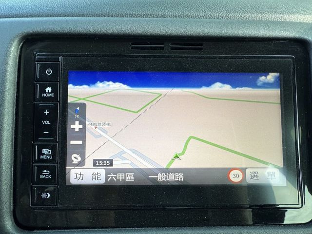#實車實價#換檔撥片#定速#光感應頭燈#盲點偵測  第16張相片