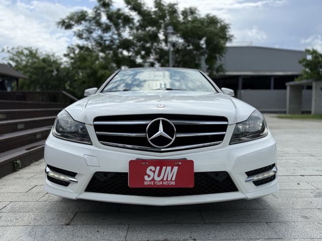 #實價實車在店#稀有AMG PLUS專屬套件#204HP馬力#雙前電動加熱座椅#HK音響#換檔撥片  第2張相片