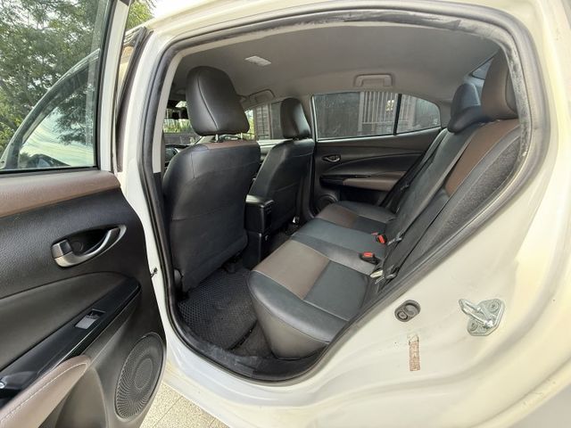 #實車實價#市場稀有頂規#KEYLESS#車道偏移#CARPLAY#預警防護系統  第9張相片