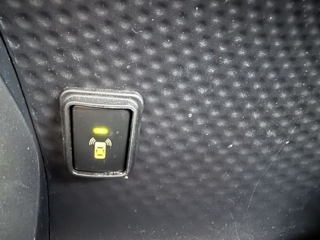 #實車實價#市場稀有頂規#KEYLESS#車道偏移#CARPLAY#預警防護系統  第18張相片