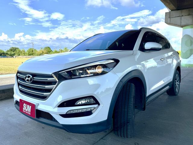 汽油時尚版#一手車#全車原鈑件#電動座椅#分區恆溫空調#後座出風口#定速#免鑰  第1張相片
