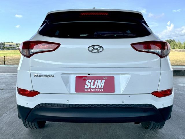 汽油時尚版#一手車#全車原鈑件#電動座椅#分區恆溫空調#後座出風口#定速#免鑰  第5張相片