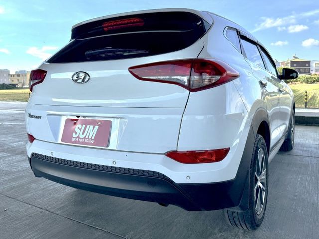 汽油時尚版#一手車#全車原鈑件#電動座椅#分區恆溫空調#後座出風口#定速#免鑰  第6張相片