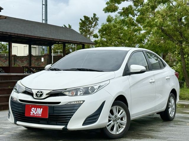 經典款1.5L /倒車顯影/自動頭燈/倒車雷達/ABS/安全氣囊/電摺後視鏡/可調方向盤/循跡系統  第1張相片