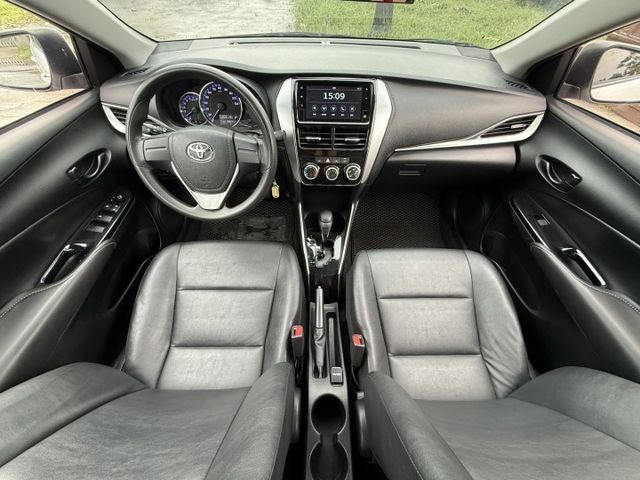 經典款1.5L /倒車顯影/自動頭燈/倒車雷達/ABS/安全氣囊/電摺後視鏡/可調方向盤/循跡系統  第6張相片