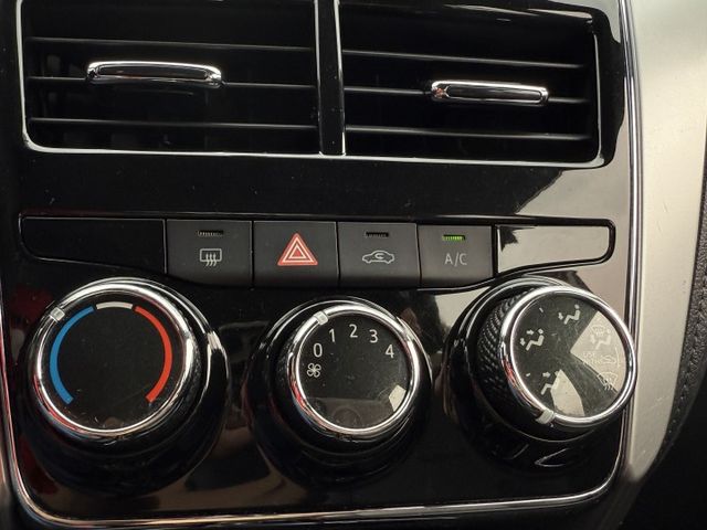 經典款1.5L /倒車顯影/自動頭燈/倒車雷達/ABS/安全氣囊/電摺後視鏡/可調方向盤/循跡系統  第12張相片