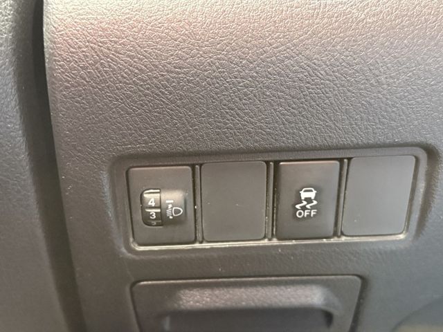 經典款1.5L /倒車顯影/自動頭燈/倒車雷達/ABS/安全氣囊/電摺後視鏡/可調方向盤/循跡系統  第13張相片