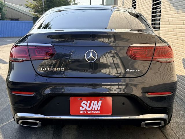 總代理/輕油電/一手車/原鈑件/AMG/自動停車/腳踢電尾門/ACC/選配氣氛燈  第3張相片