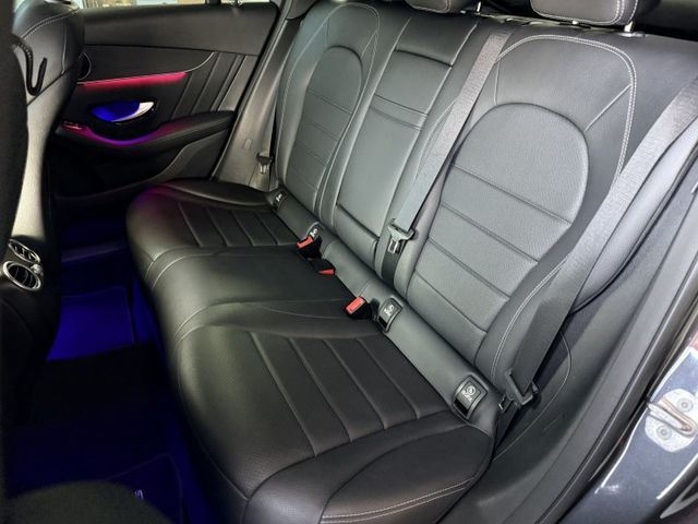 總代理/輕油電/一手車/原鈑件/AMG/自動停車/腳踢電尾門/ACC/選配氣氛燈  第15張相片