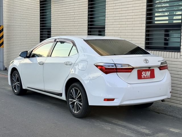 全車原鈑件 倒車顯影 IKEY免鑰/摸門 定速 循跡防滑 安全氣囊 胎壓偵測 電摺  第5張相片