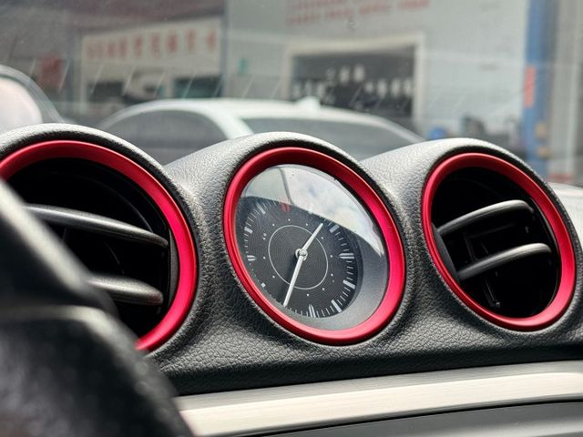 *原鈑件*駕駛模式 陡坡緩降 換檔撥片 倒車顯影 IKEY免匙/摸門 定速  自動頭燈/雨刷 行車紀錄器  第17張相片