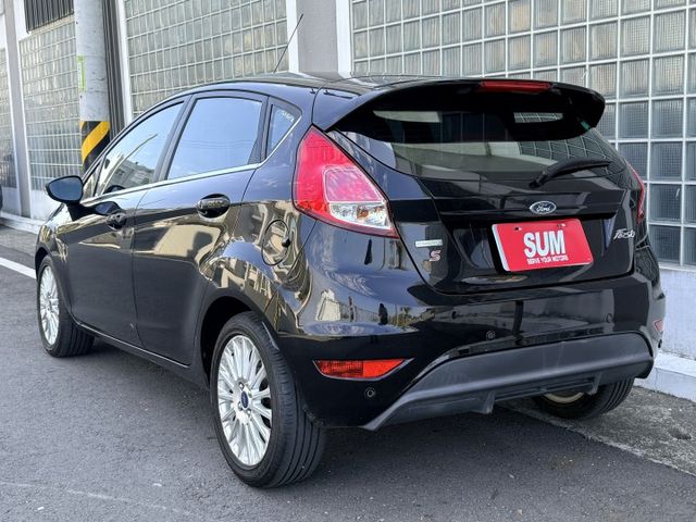 省油省稅 渦輪增壓 6氣囊 自動頭燈  斜坡起步 循跡防滑 iKey免鑰 倒車雷達  第5張相片