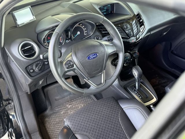 省油省稅 渦輪增壓 6氣囊 自動頭燈  斜坡起步 循跡防滑 iKey免鑰 倒車雷達  第6張相片