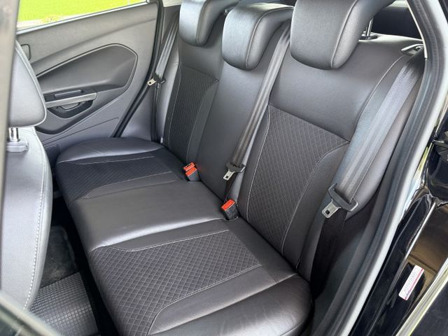 省油省稅 渦輪增壓 6氣囊 自動頭燈  斜坡起步 循跡防滑 iKey免鑰 倒車雷達  第8張相片