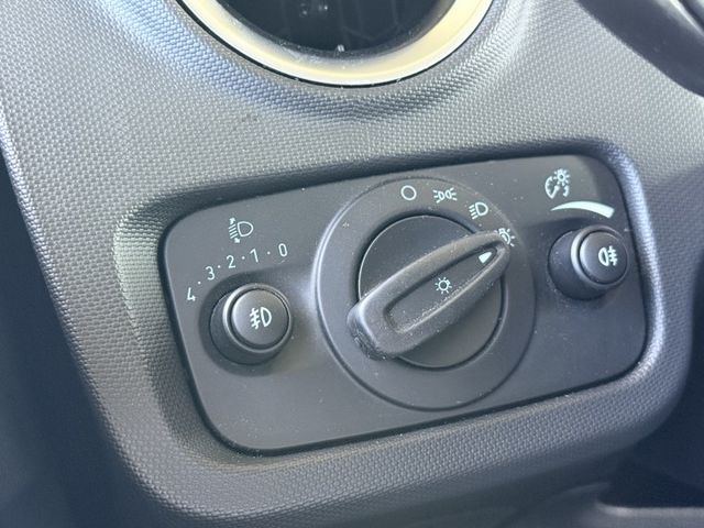 省油省稅 渦輪增壓 6氣囊 自動頭燈  斜坡起步 循跡防滑 iKey免鑰 倒車雷達  第15張相片