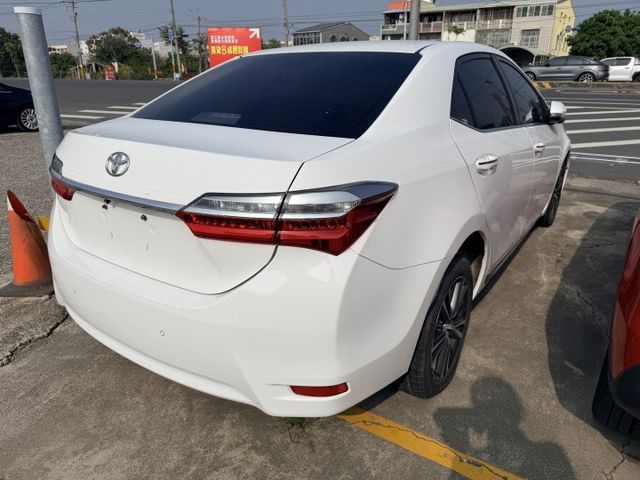 贈四顆新胎/安卓機/倒車顯影/定速/藍芽/免鑰/摸門/導航/運動模式/抬顯/電摺/防滑  第5張相片