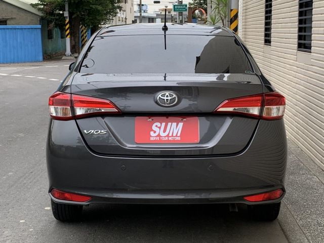 原鈑件/安卓機/ 倒車顯影/自動頭燈/倒車雷達/藍芽/安全氣囊/電摺/可調方向盤/循跡系統  第6張相片