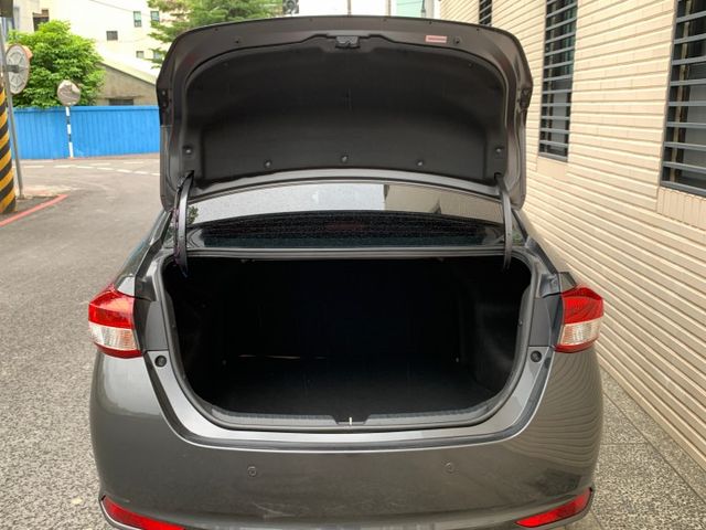 原鈑件/安卓機/ 倒車顯影/自動頭燈/倒車雷達/藍芽/安全氣囊/電摺/可調方向盤/循跡系統  第19張相片