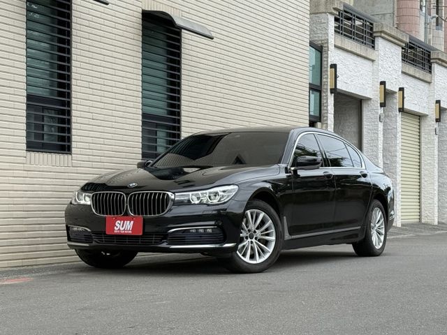 **740LI**總代理 360環景 定速 HK音響 全車電動記憶座椅 腳踢尾門 後座平板控制 遙控移車  第2張相片