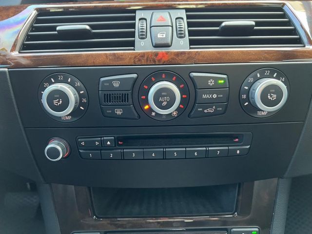 E60 530I 黑武士 #認證車中古車#實車實價#雙前電動記憶座椅#天窗#雙區恆溫空調  第6張相片