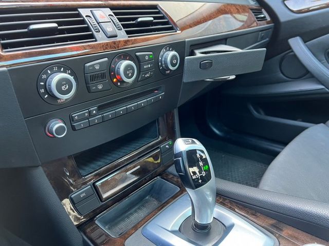 E60 530I 黑武士 #認證車中古車#實車實價#雙前電動記憶座椅#天窗#雙區恆溫空調  第10張相片