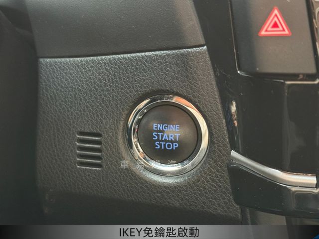 全車原鈑件/APPLE CAR PLAY/安卓機/免鑰/摸門/定速/倒車顯影/胎壓偵測/TCS防滑/電摺  第15張相片