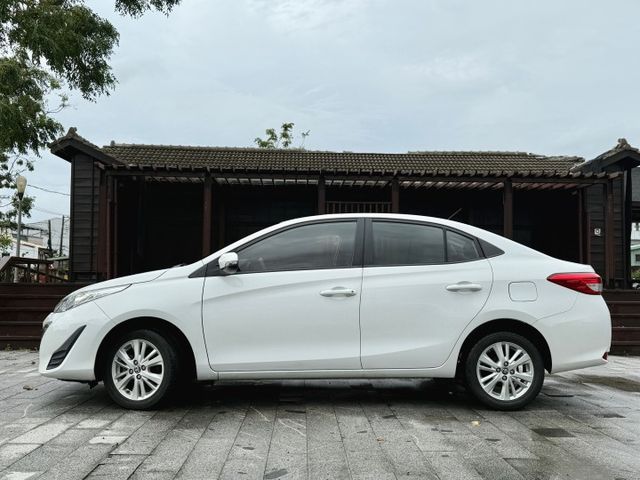 經典款1.5L /倒車顯影/自動頭燈/倒車雷達/ABS/安全氣囊/電摺後視鏡/可調方向盤/循跡系統  第4張相片