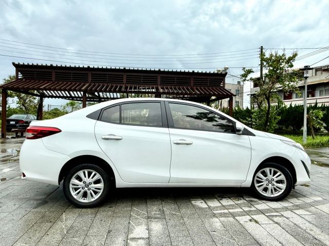 經典款1.5L /倒車顯影/自動頭燈/倒車雷達/ABS/安全氣囊/電摺後視鏡/可調方向盤/循跡系統  第6張相片