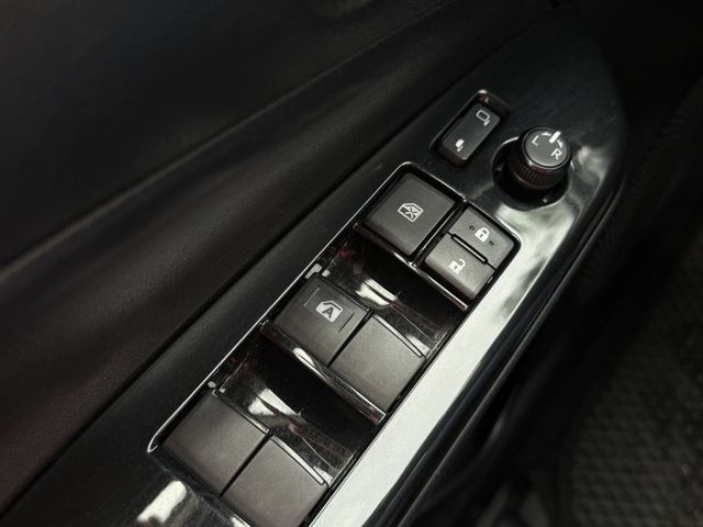 經典款1.5L /倒車顯影/自動頭燈/倒車雷達/ABS/安全氣囊/電摺後視鏡/可調方向盤/循跡系統  第12張相片