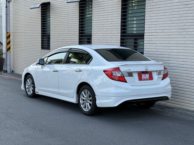 VTI-S 安卓機/倒車顯影/天窗/換檔撥片/行車紀錄器/藍芽/循跡防滑  第4張相片