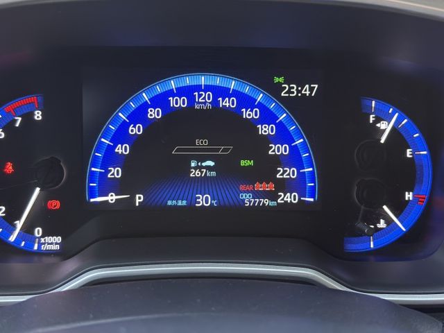 ACC跟車/雙前電動加熱椅/抬顯/雙區空調/盲點偵測/免鑰摸門/換檔撥片  第17張相片