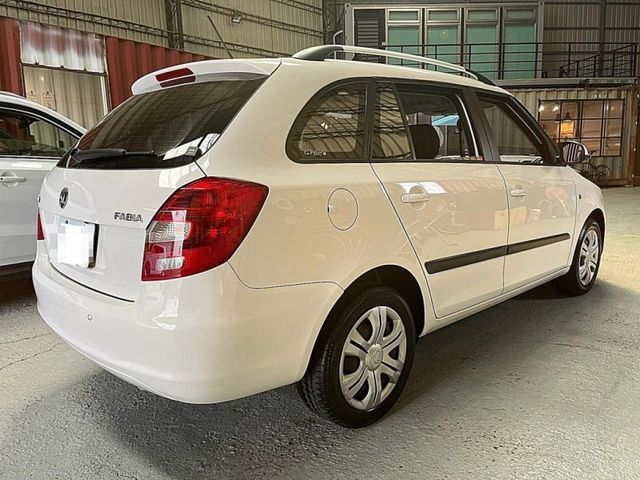 Skoda Fabia  第6張相片