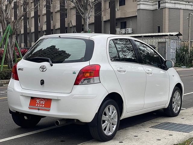 2014豐田 小鴨/yaris 1.5G一手女用水噹噹 跑7萬  第5張相片