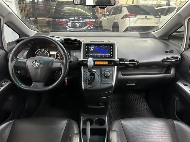 Toyota Wish  第8張相片