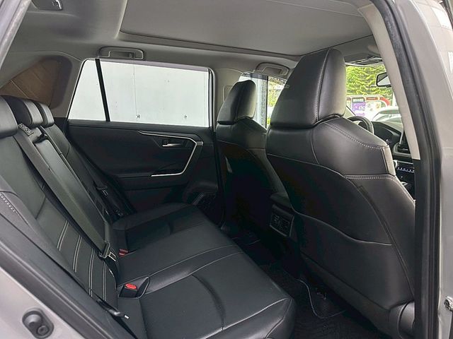 Toyota RAV4  第7張相片