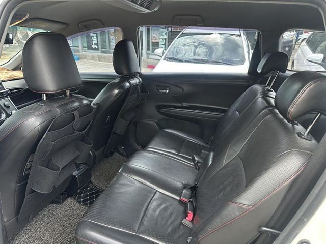 Toyota Wish  第9張相片