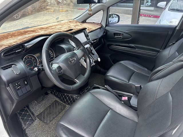 Toyota Wish  第10張相片
