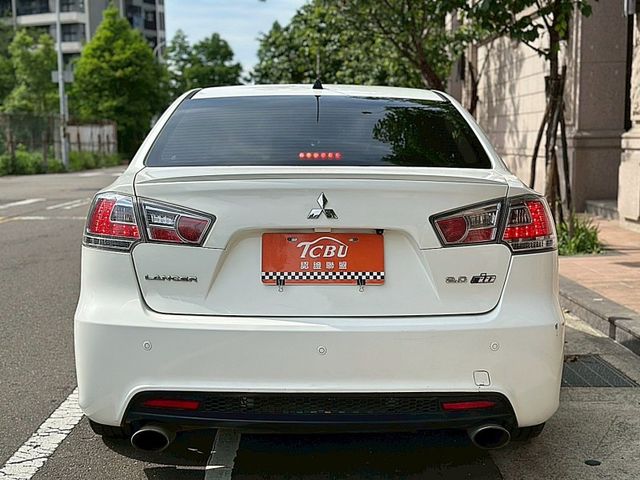 Mitsubishi Lancer  第6張相片