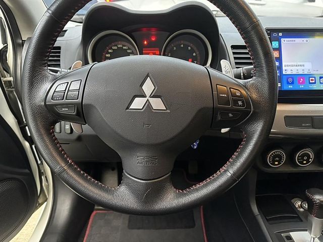 Mitsubishi Lancer  第11張相片