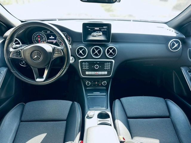 Mercedes-Benz/賓士 A-CLASS  第10張相片