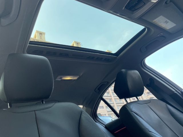 BMW寶馬 328I  第7張相片